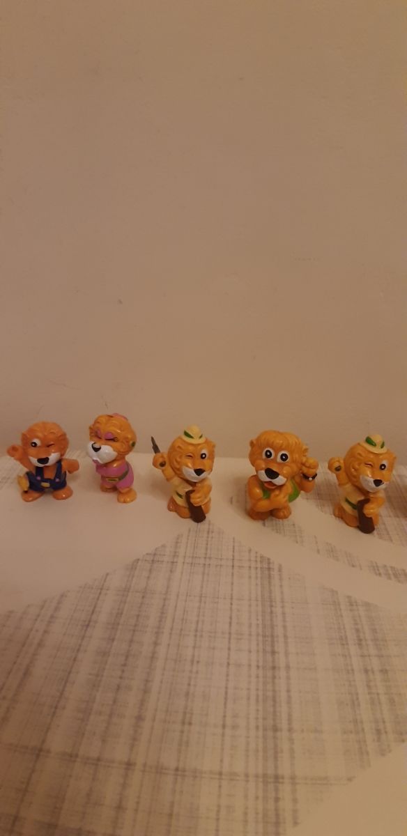 Set n.9 sorpresine Kinder- Leo Venturas-