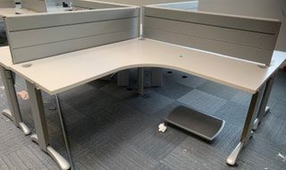 Isla Mesa operativa bench STEELCASE 4 Plazas-MB17