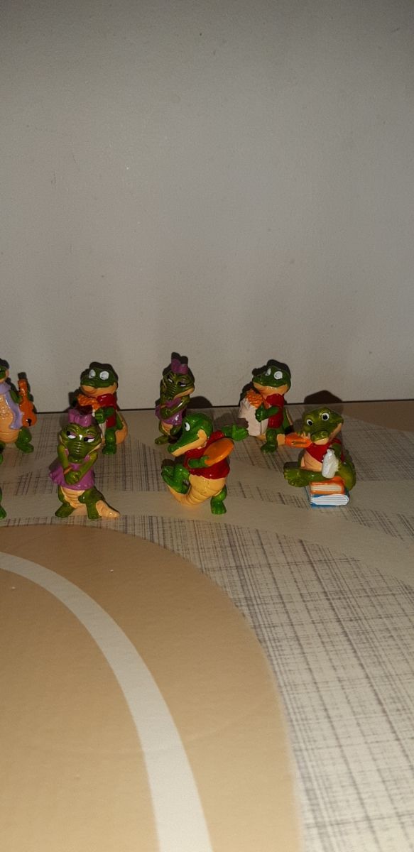 Set n. 19 sorpresine Kinder- Coccodritti