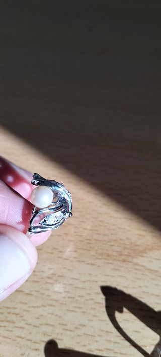 Set de pendientes y anillo con perla