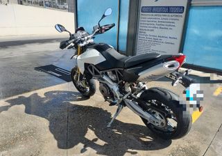 Moto Aprilia Dorsoduro 