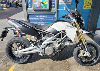 Moto Aprilia Dorsoduro 