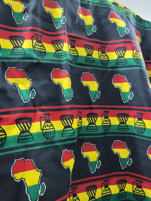 Camiseta africana