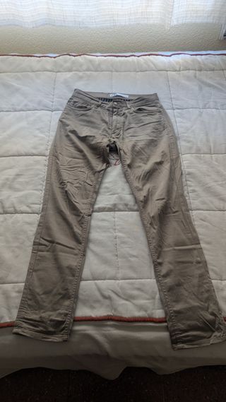 Pantalón chino de Zara
