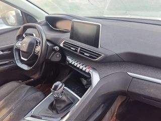 DESPIECE DE PEUGEOT 3008 2019 ALLURE PACK 131CV