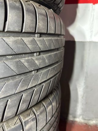 Ruedas Bridgestone 225 /50 R18 95W