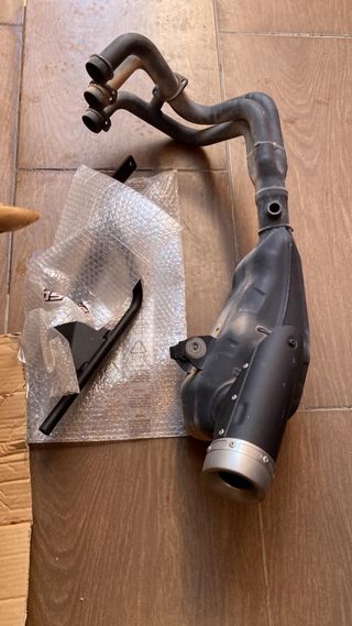 Escape+colectores de serie XSR900 