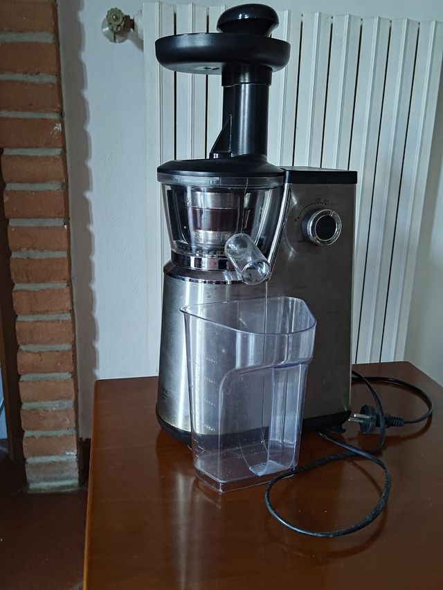 Centrifuga estrattore di succo Ariston