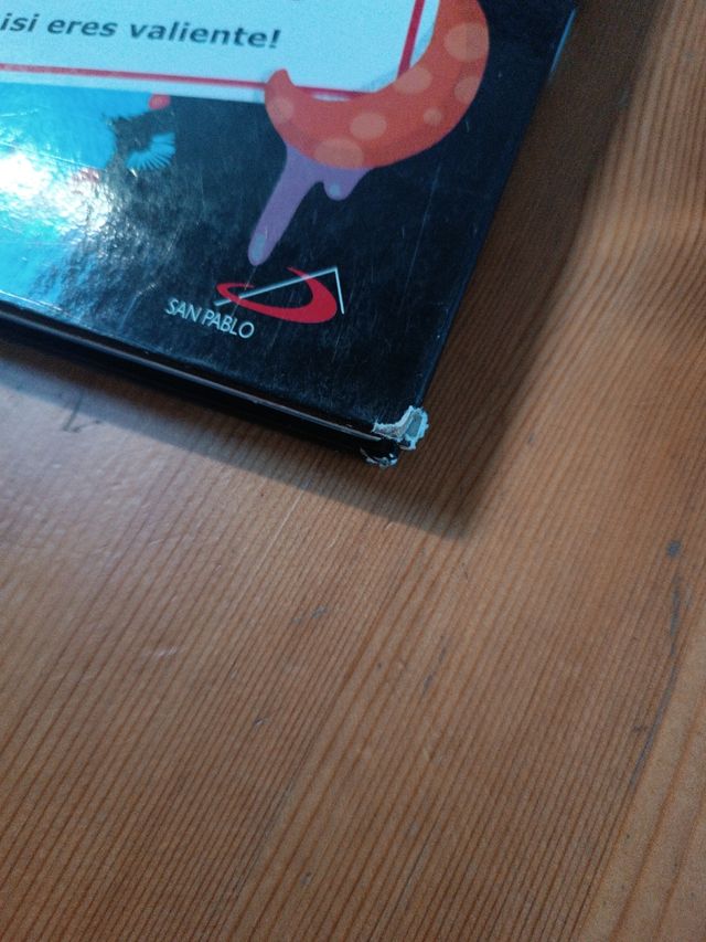 ¡Atrapa tus monstruos!: Un libro para tocar...¡si eres valiente!