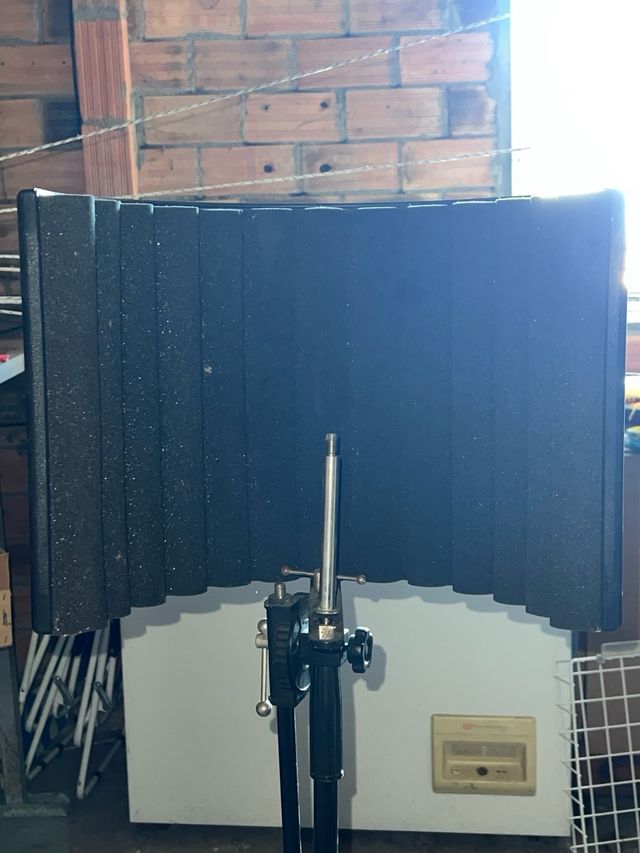 Trípode para microfono con auricuales