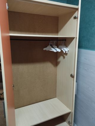 Armario de dos puertas 