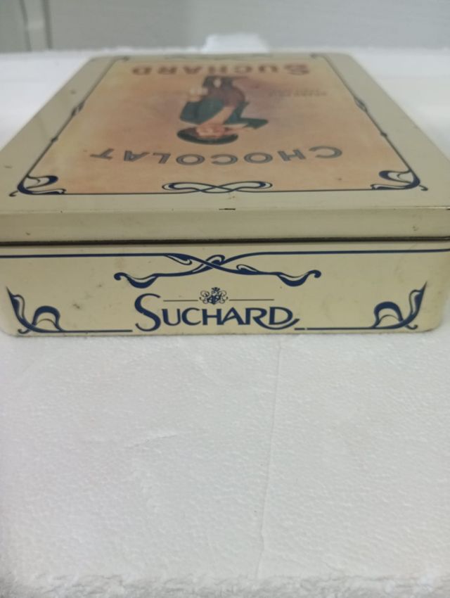 CAJA ANTIGUA DE PUBLICIDAD