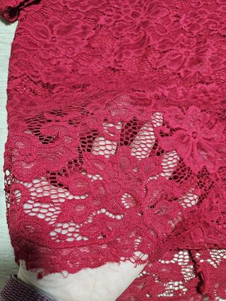 Vestido rojo de encaje