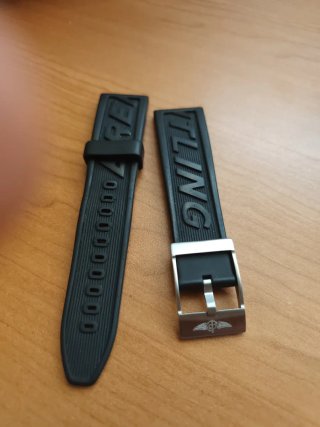 Correa breitling en caucho original.