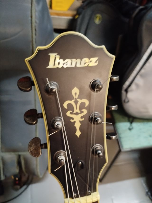 Guitarra eléctrica Ibanez AS73