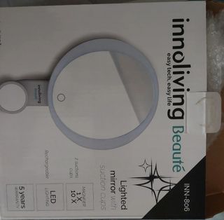 Specchio luminoso con ventose