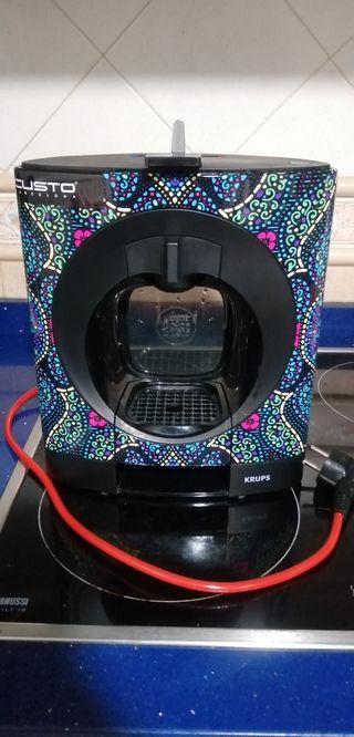 Cafetera dolce gusto. Custo Barcelona 