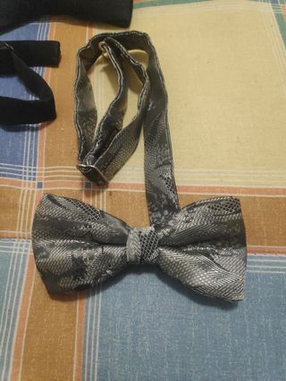 3 Pajaritas y 1 corbatin vintage