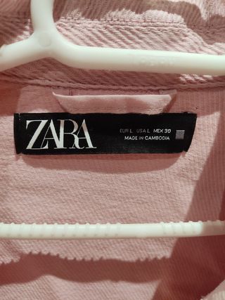 Cazadora vaquera rosa Zara