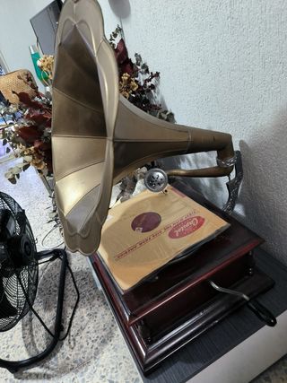 Gramófono Antiguo