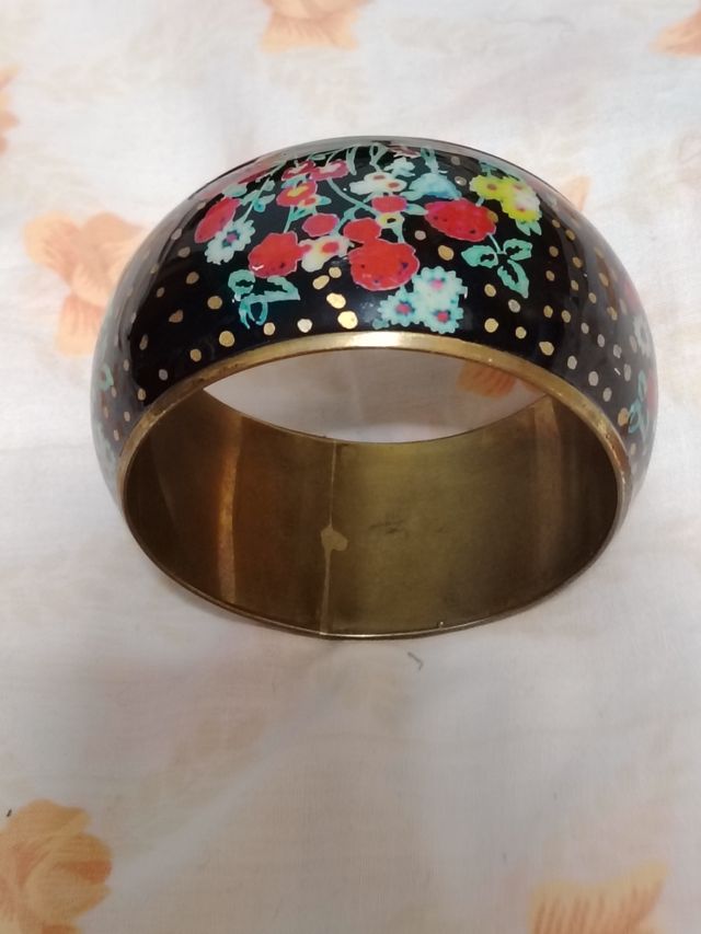 Pulsera vintage de latón de flores