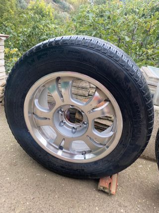 Ruedas, llantas y separadores Toyota Land Cruiser