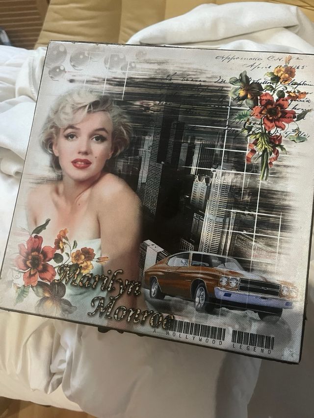 Cajita marilyn monroe