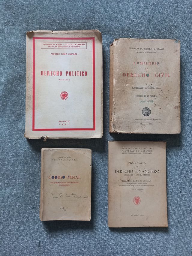 Lote de 4 libros de Derecho (1964 - 1966)