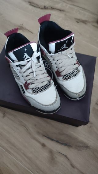 Nike Jordán 4 PSG