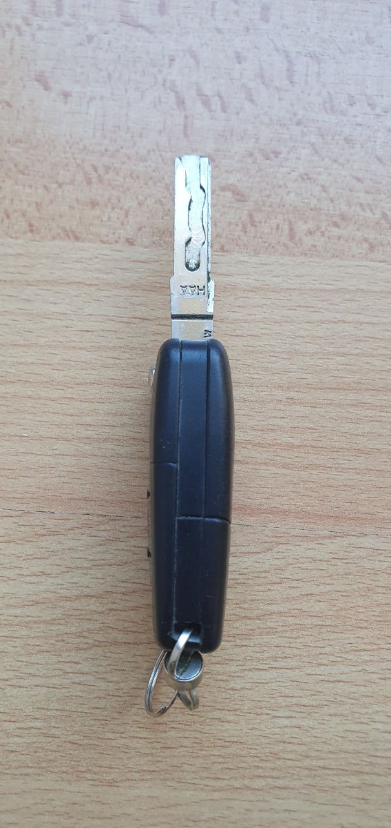 Llave con mando de AUDI
