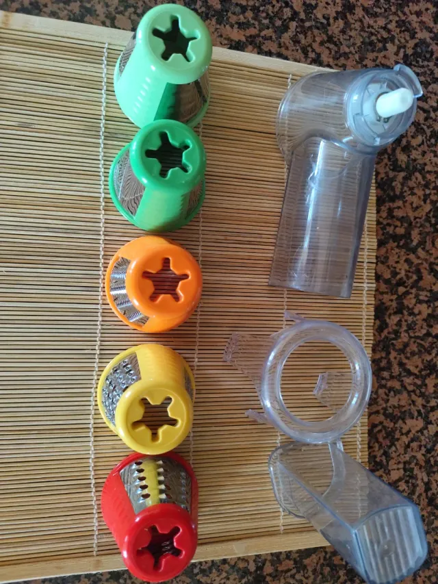 Rallador, cortador eléctrico Moulinex