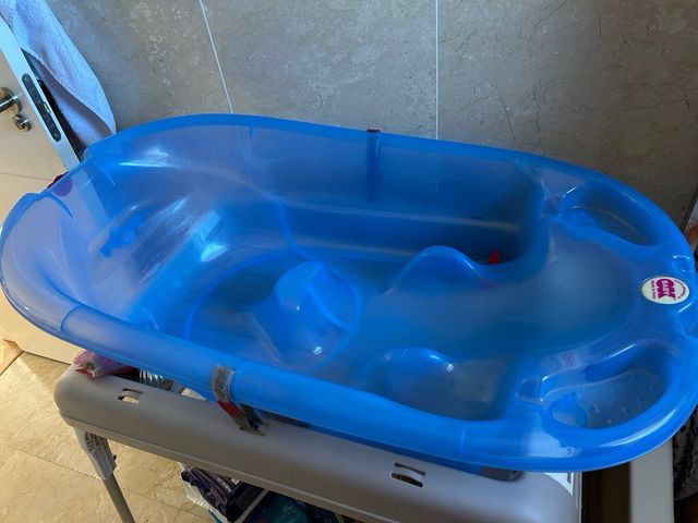 Bañera de bebe con patas precio original 80