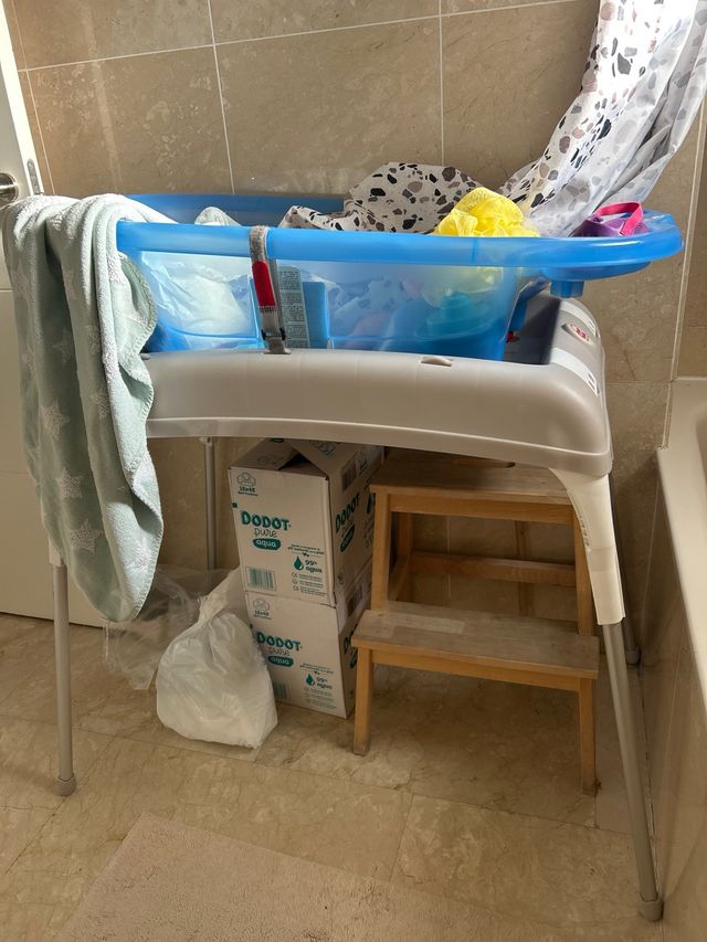 Bañera de bebe con patas precio original 80