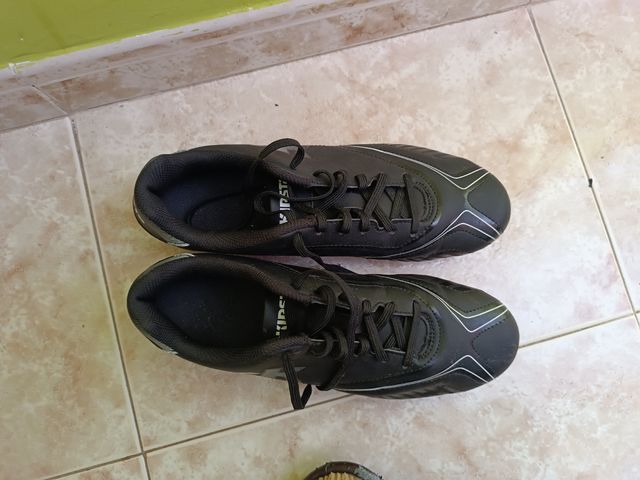 Zapatillas fútbol kipsta talla 41
