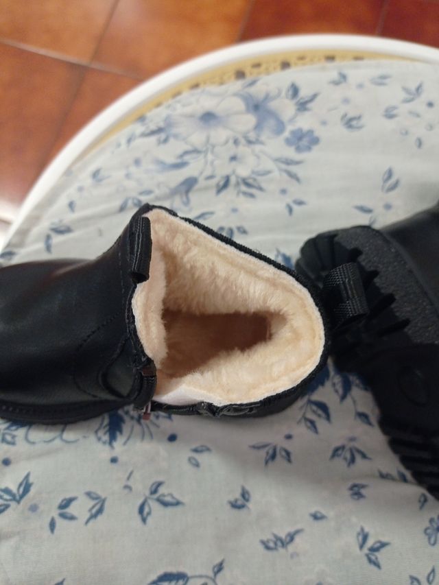 Botines de niño número 24