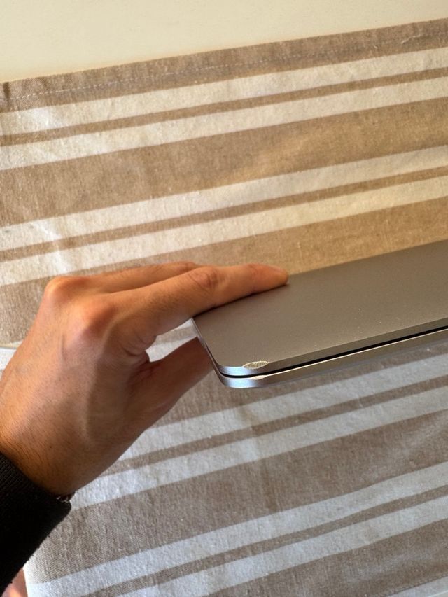 Apple Macbook Air M1 2020 256GB 16B RAM 2020