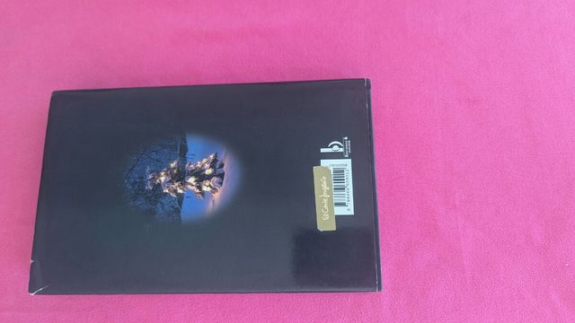 UNA NAVIDAD DIFERENTE.    Y  libro:     La tapader