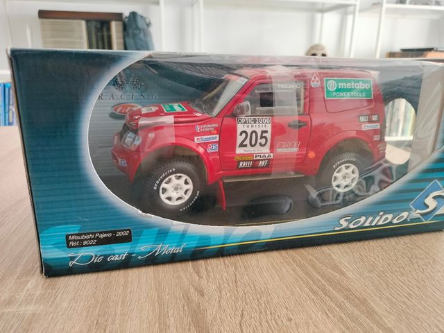 Mitsubishi Montero 1:18 SOLIDO