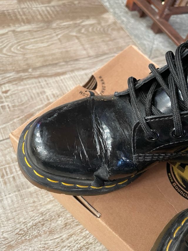 DR.MARTENS in vernice nero 