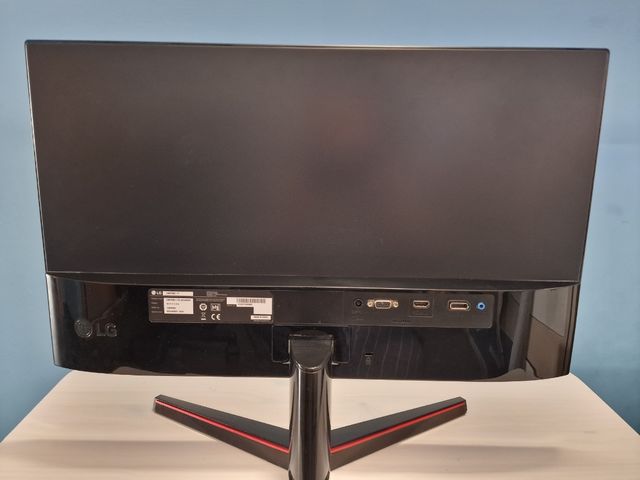 Monitor gaming LG 24"