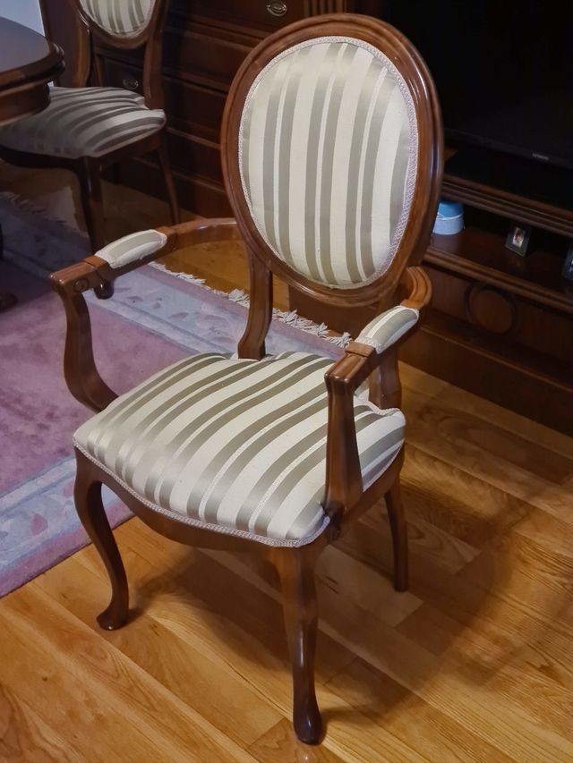 Sillas tapizadas isabelinas (vintage)