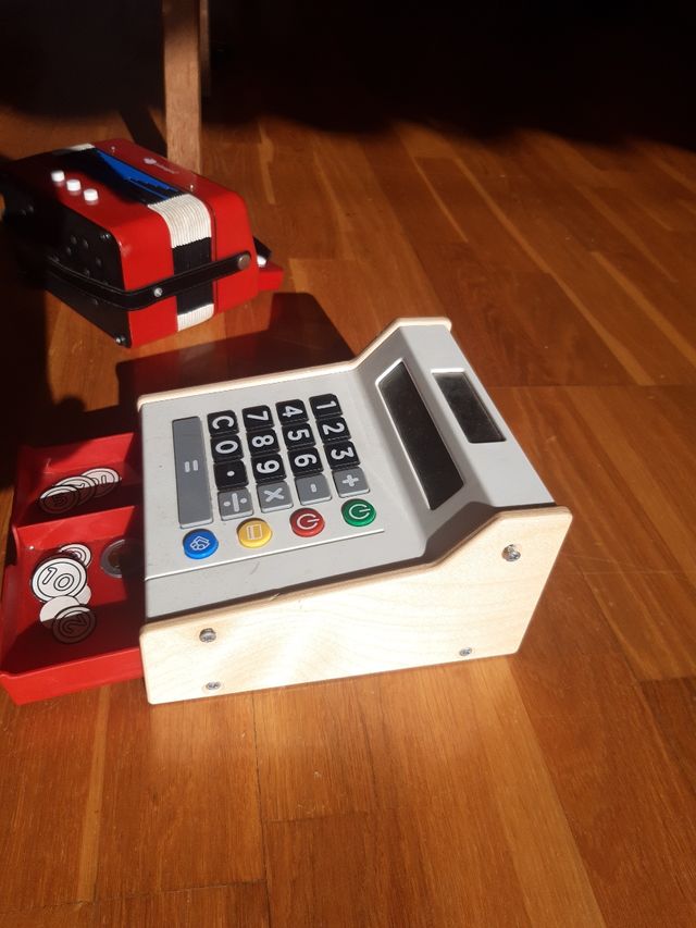 Caixa registradora de joguina 