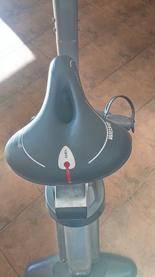 Bicicleta estática BH carbono