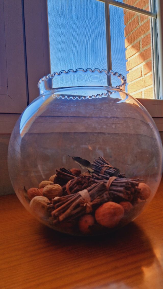 Pecera cristal con popurri aromático de regalo.