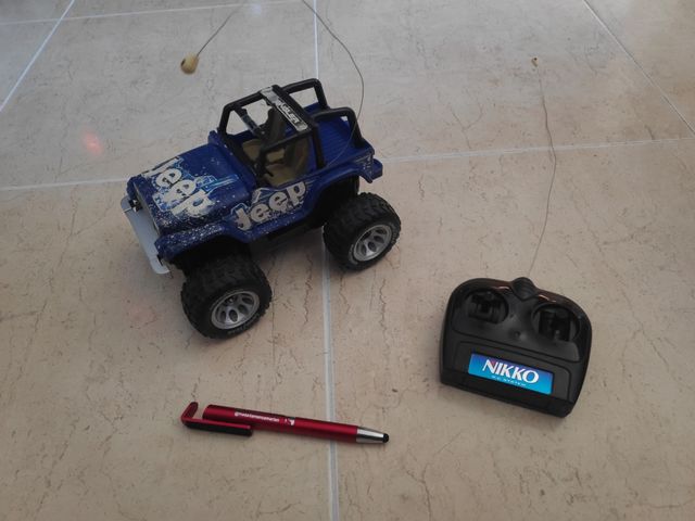 Coches teledirigidos.