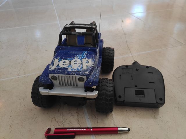 Coches teledirigidos.