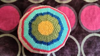 Cojín vintage redondo crochet patchwork
