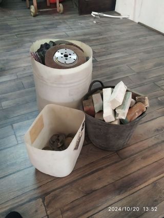 Pulidora pie con útiles