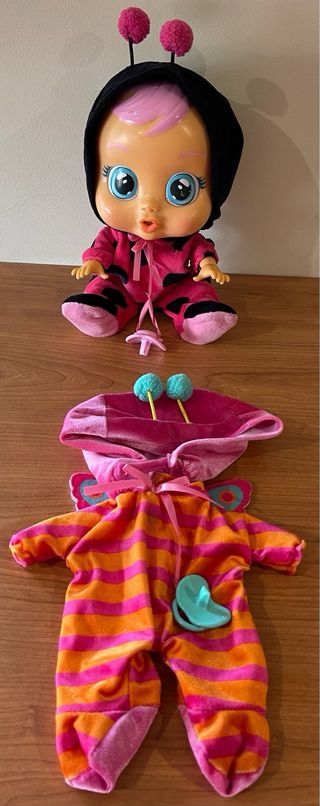Bebe lloron mariquita y mariposa