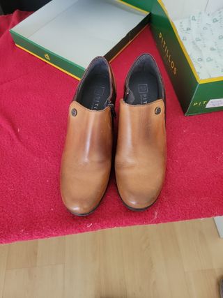 Zapatos de tacón Pitillos. 36. 